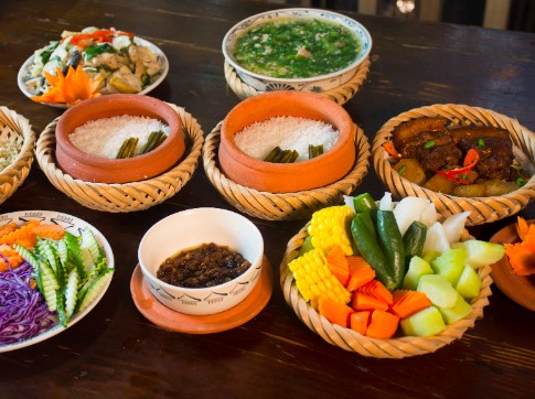 Nằm mơ thấy nấu cơm là số mấy? Chọn đánh con gì hay ra